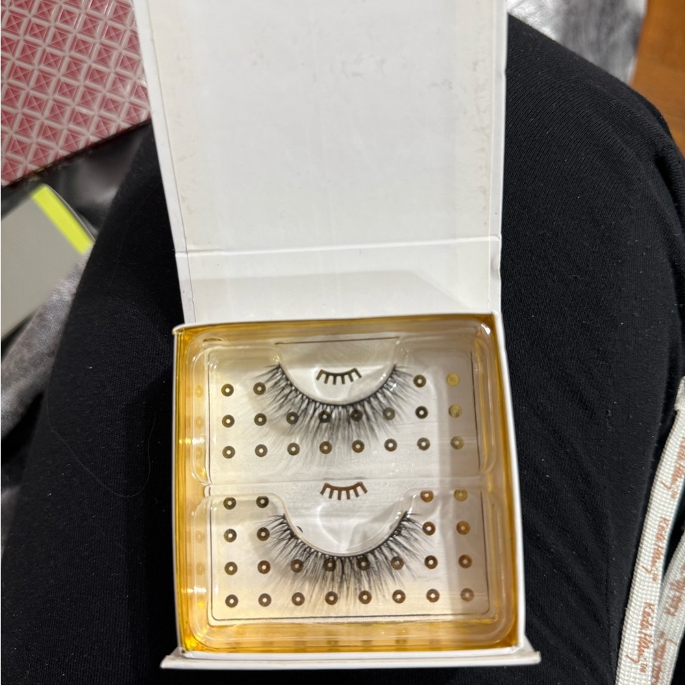 Battington LashesElegant Black False Eyelashes